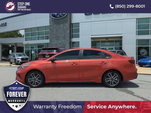 Used 2022 Kia Forte GT-Line w/ GT-Line Premium Package FWD image 4