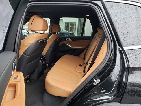 New 2026 BMW X5 xDrive40i w/ Climate Comfort Package image 11