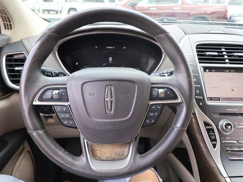 Used 2019 Lincoln Nautilus Select FWD image 48