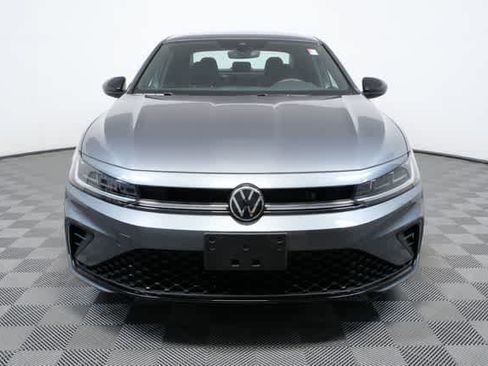 Certified 2025 Volkswagen Jetta Sport image 29