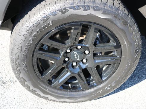 Used 2023 Chevrolet Colorado Trail Boss w/ Advanced Trailering Package image 13