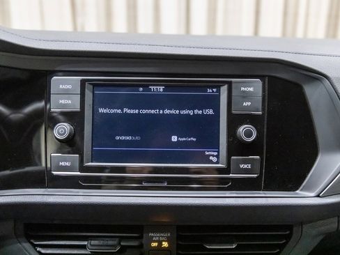 Used 2024 Volkswagen Jetta Sport image 20