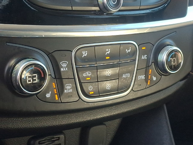 Used 2020 Chevrolet Traverse RS AWD/4WD image 16