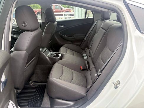 Used 2017 Chevrolet Volt LT w/ Comfort Package FWD image 27