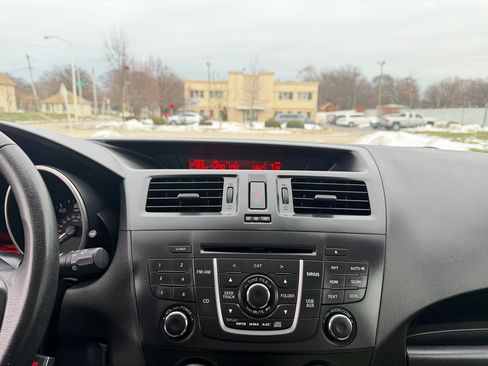 Used 2013 MAZDA MAZDA5 Grand Touring image 14