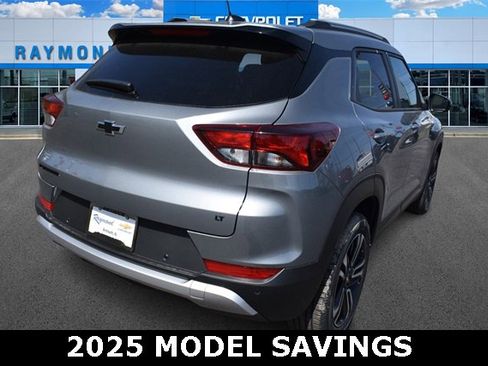 New 2025 Chevrolet TrailBlazer LT w/ Convenience Package image 3