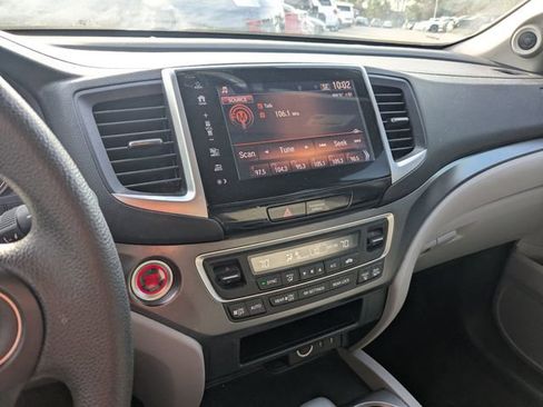 Used 2018 Honda Pilot EX image 23