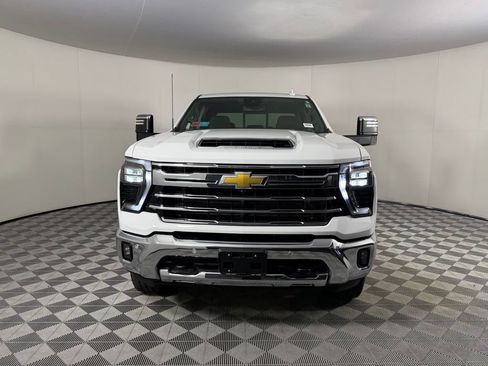 Used 2025 Chevrolet Silverado 2500 LTZ AWD/4WD image 11