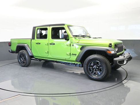 New 2026 Jeep Gladiator Sport image 8