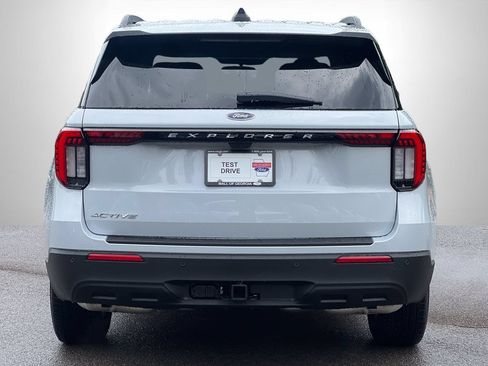 New 2026 Ford Explorer Active RWD image 22