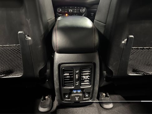 Used 2025 Dodge Durango R/T AWD/4WD image 38
