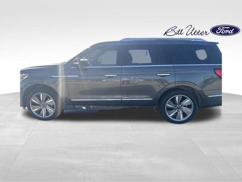 Used 2018 Lincoln Navigator Reserve w/ Technology Package AWD/4WD image 3
