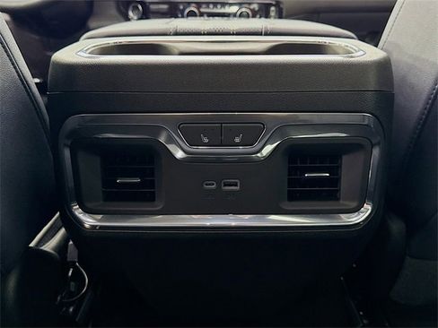 Used 2025 Chevrolet Silverado 3500 High Country w/ High Country Premium Package image 27