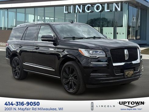 Used 2023 Lincoln Navigator Reserve w/ Monochromatic Package AWD/4WD image 1