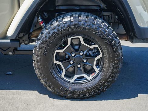 Used 2020 Jeep Gladiator Rubicon image 10