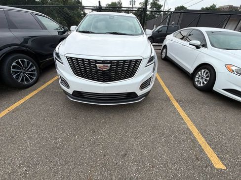 Used 2024 Cadillac XT5 Premium Luxury w/ LPO, Floor Liner Package AWD/4WD image 2
