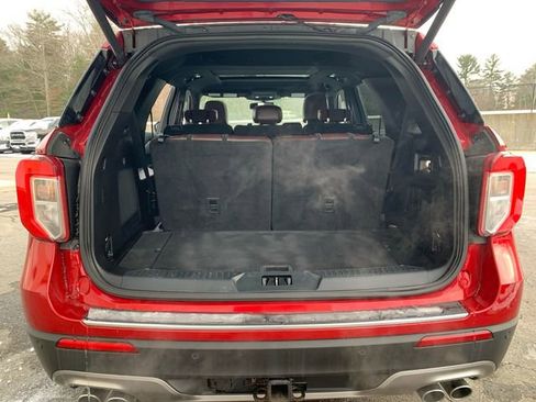 Certified 2020 Ford Explorer Platinum w/ Premium Technology Package image 15