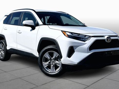 Used 2024 Toyota RAV4 XLE image 3