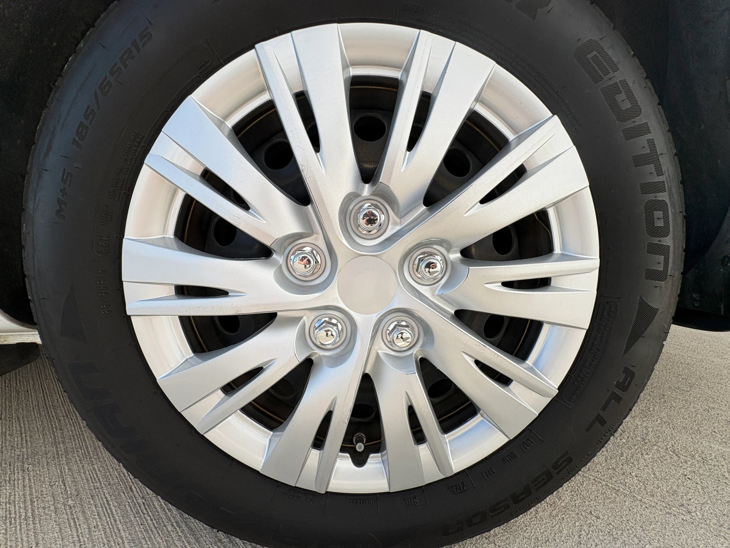 Used 2015 Nissan Versa S Plus FWD image 36