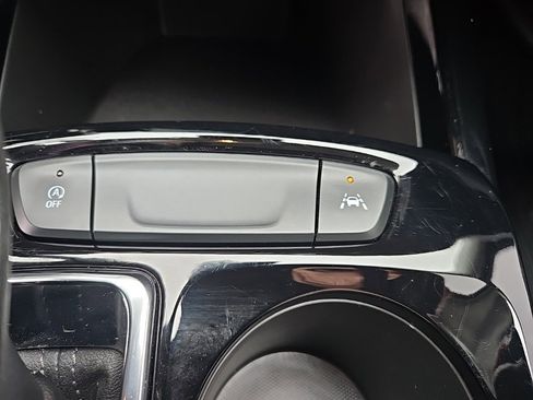 Used 2025 Chevrolet Trax ACTIV w/ Driver Confidence Package image 33