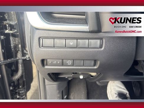 Used 2023 Nissan Rogue SV image 18