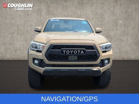 Used 2019 Toyota Tacoma TRD Off-Road AWD/4WD image 3
