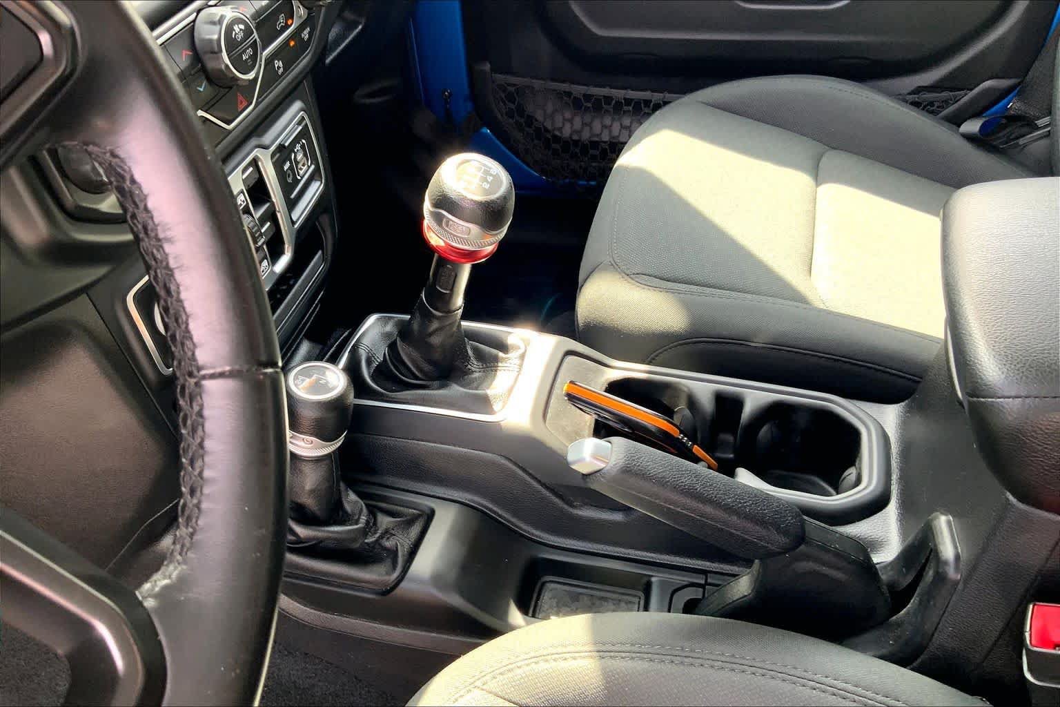 Used 2020 Jeep Gladiator Sport w/ Quick Order Package 23S AWD/4WD image 14