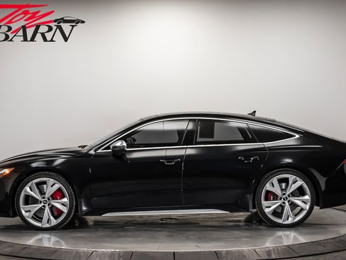 Used 2021 Audi RS 7 Sportback w/ RS 7 Executive Package image 2