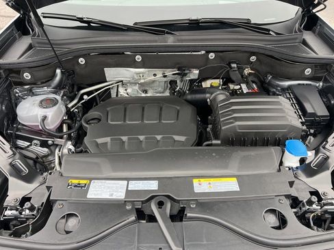 Used 2025 Volkswagen Atlas Cross Sport SEL Premium R-Line image 12