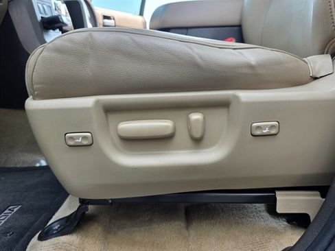 Used 2011 Toyota Sequoia Limited image 57