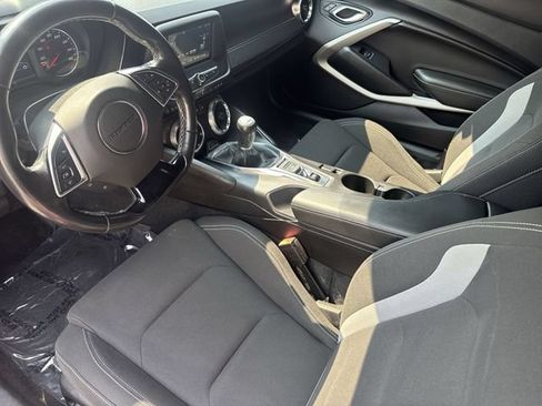 Used 2016 Chevrolet Camaro LT RWD image 15