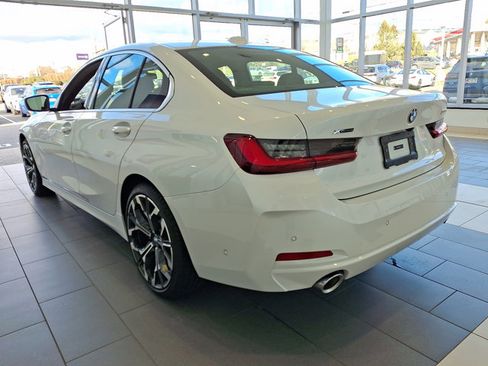 Certified 2025 BMW 330i xDrive Sedan w/ Premium Package image 4
