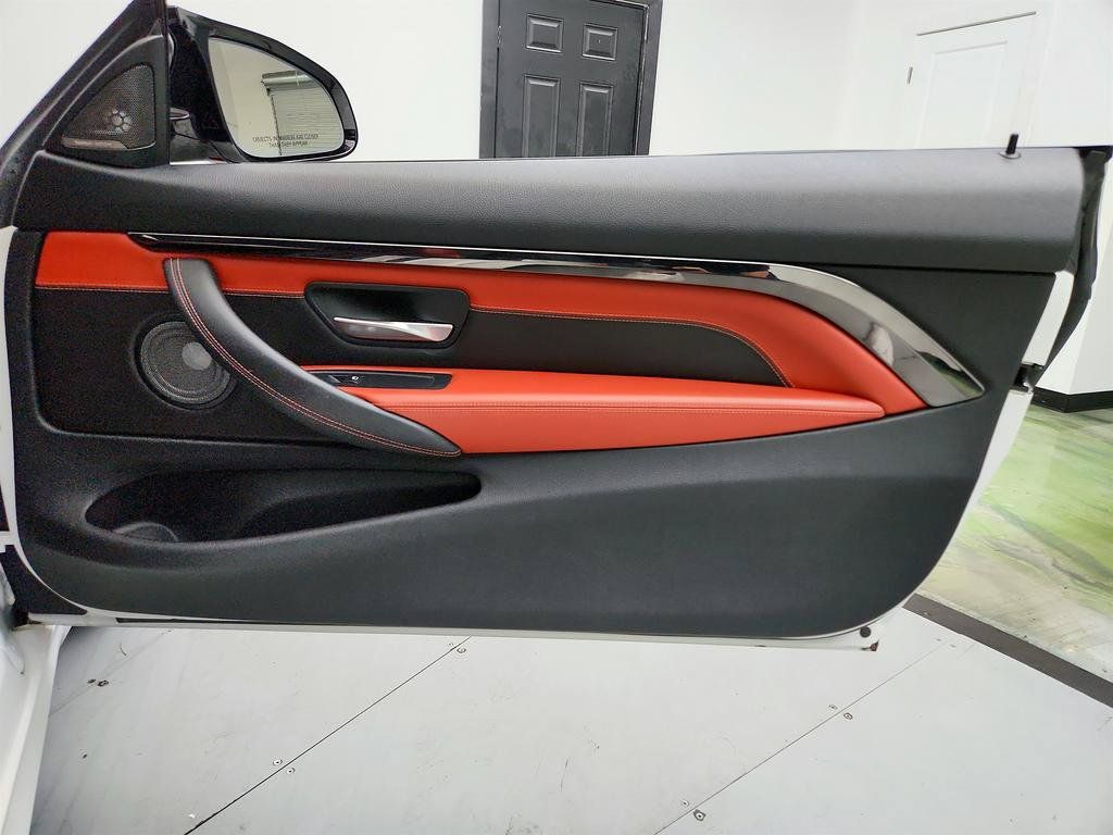 Used 2016 BMW M4 Convertible RWD image 24