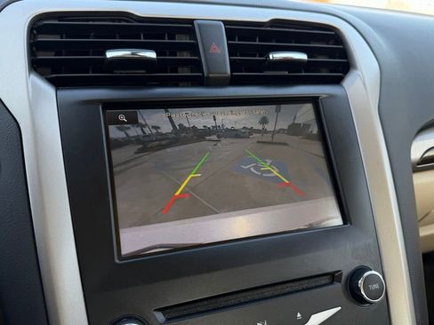 Used 2014 Ford Fusion SE w/ Equipment Group 202A image 20