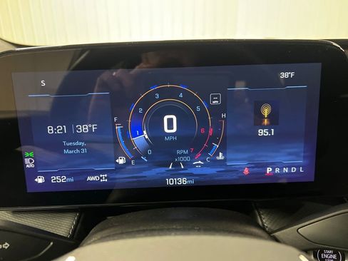 Certified 2025 Chevrolet Equinox LT w/ Safety and Technology Package AWD/4WD image 15