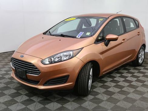 Used 2017 Ford Fiesta SE FWD image 5