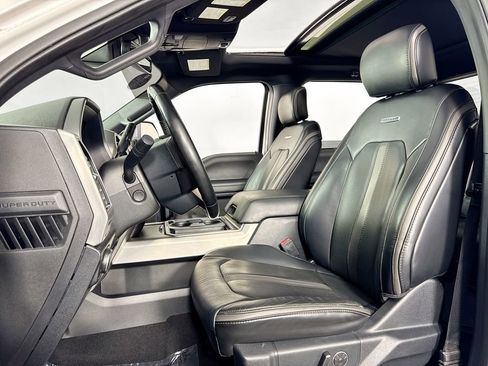 Used 2019 Ford F250 Platinum w/ Platinum Ultimate Package image 27