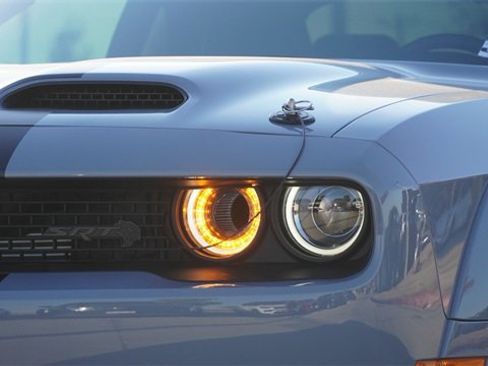 Used 2022 Dodge Challenger SRT Hellcat image 4