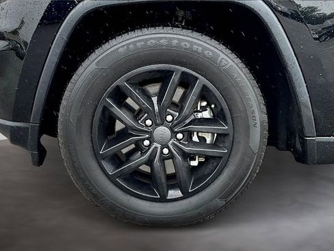 Used 2022 Jeep Grand Cherokee Limited image 10