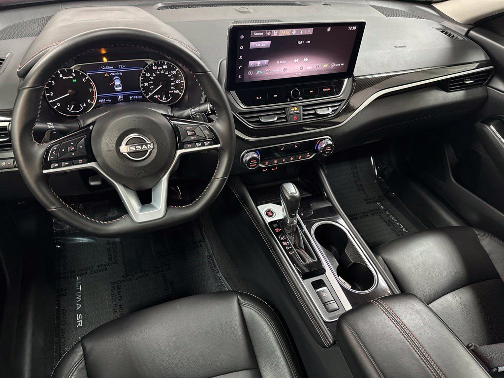 Used 2025 Nissan Altima 2.5 SR w/ SR Premium Package AWD/4WD image 12