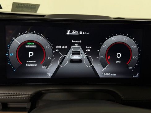 Used 2023 Nissan Ariya AWD image 15