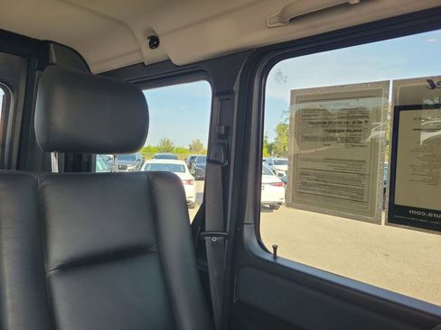 Used 2017 Mercedes-Benz G 550 G 550 image 6