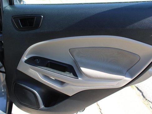 Used 2020 Ford EcoSport S FWD image 9