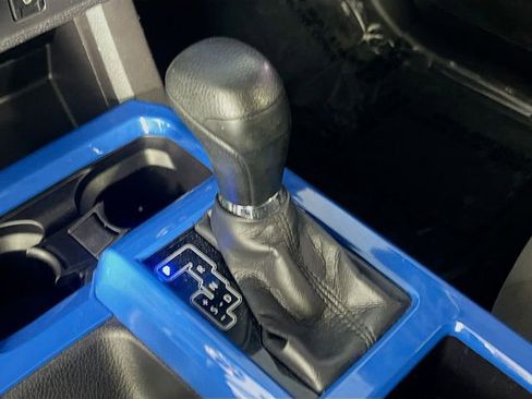 Used 2016 Toyota Tacoma SR5 RWD image 24