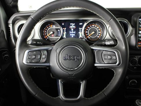 Used 2023 Jeep Gladiator Overland image 24