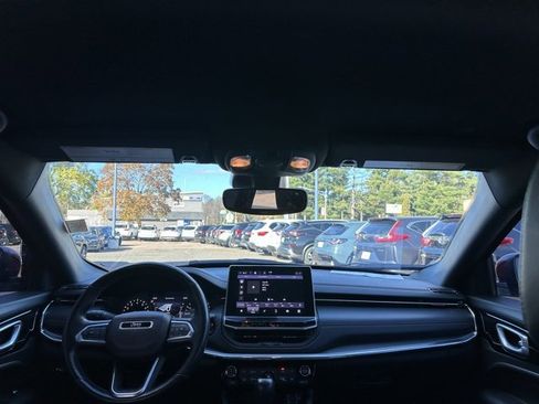 Used 2022 Jeep Compass Limited image 13