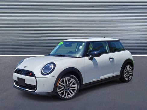 Used 2025 MINI Cooper S FWD image 1