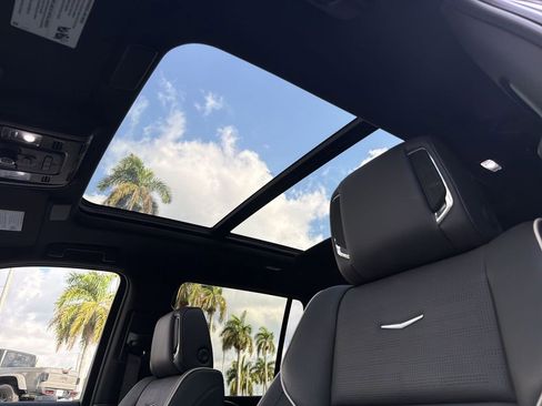 Used 2023 Cadillac Escalade Sport AWD/4WD image 27