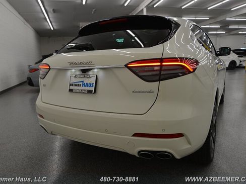 Used 2021 Maserati Levante image 41