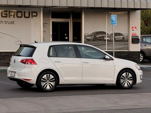 Used 2016 Volkswagen e-Golf SEL Premium FWD image 8